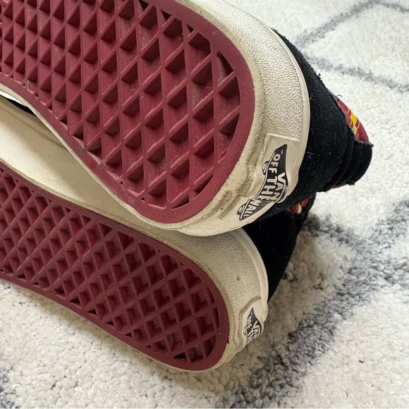 Vans Sk8-Hi Harry Potter Gryffindor Sneakers Black Red Women’s 8 - Picture 11 of 12